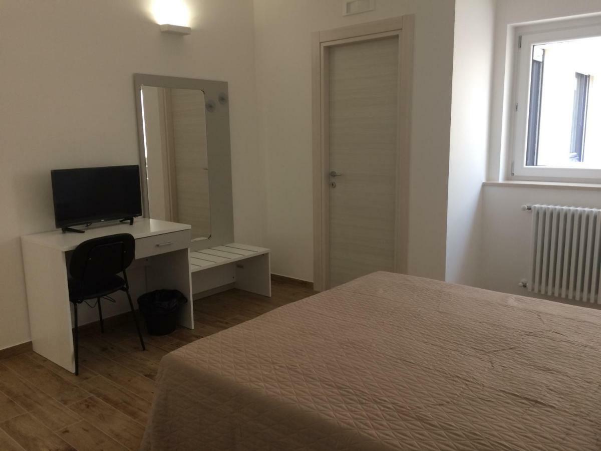 Residence Al Pino Матера Екстериор снимка